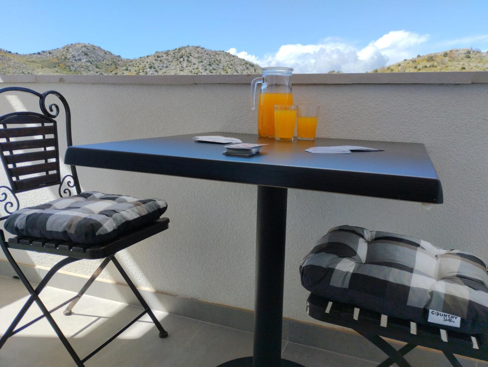Iris Apartment Ivanica Luaran gambar