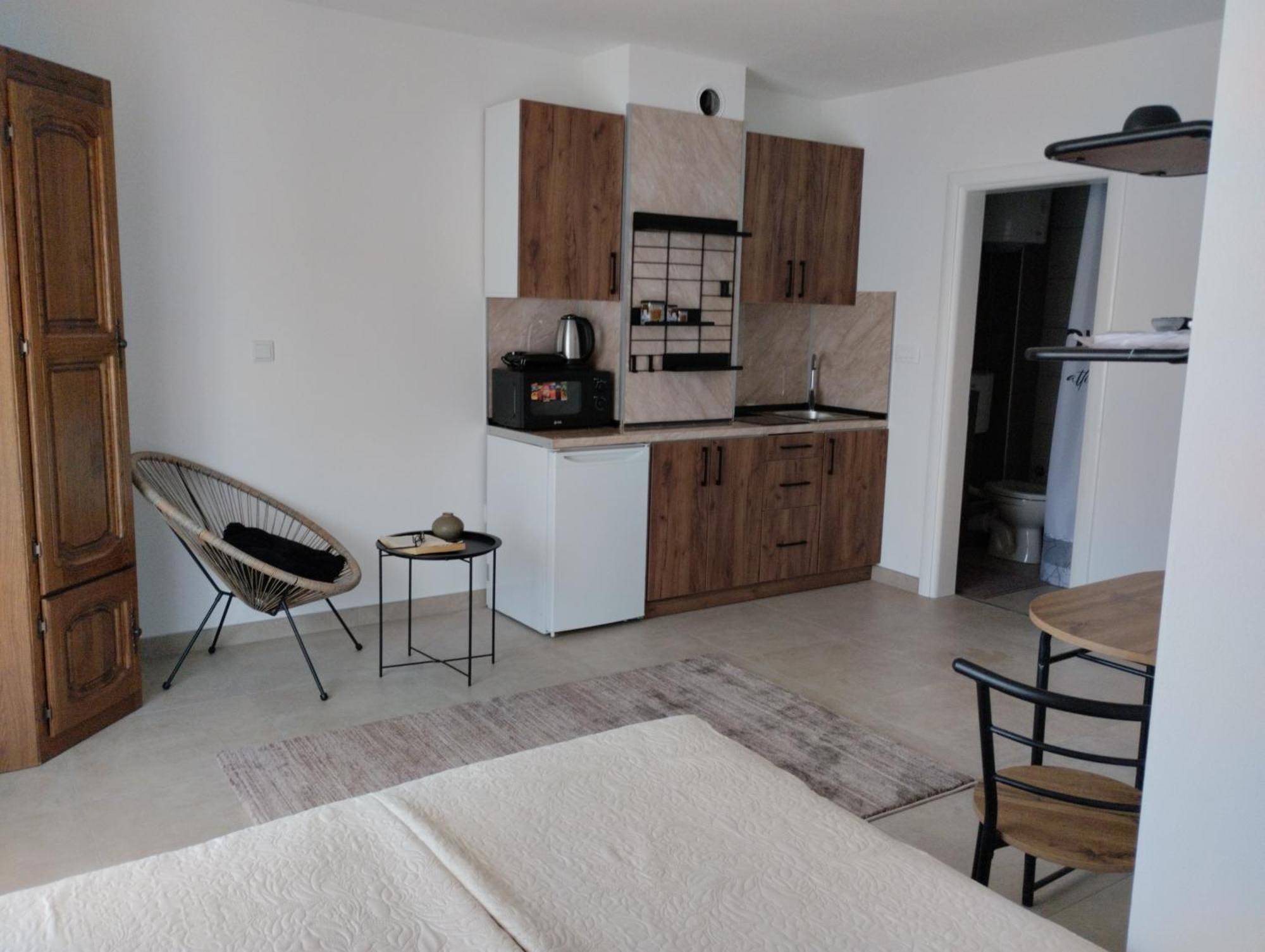 Iris Apartment Ivanica Luaran gambar
